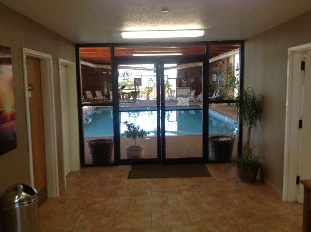 מונטיצ'לו Inn At The Canyons מראה חיצוני תמונה